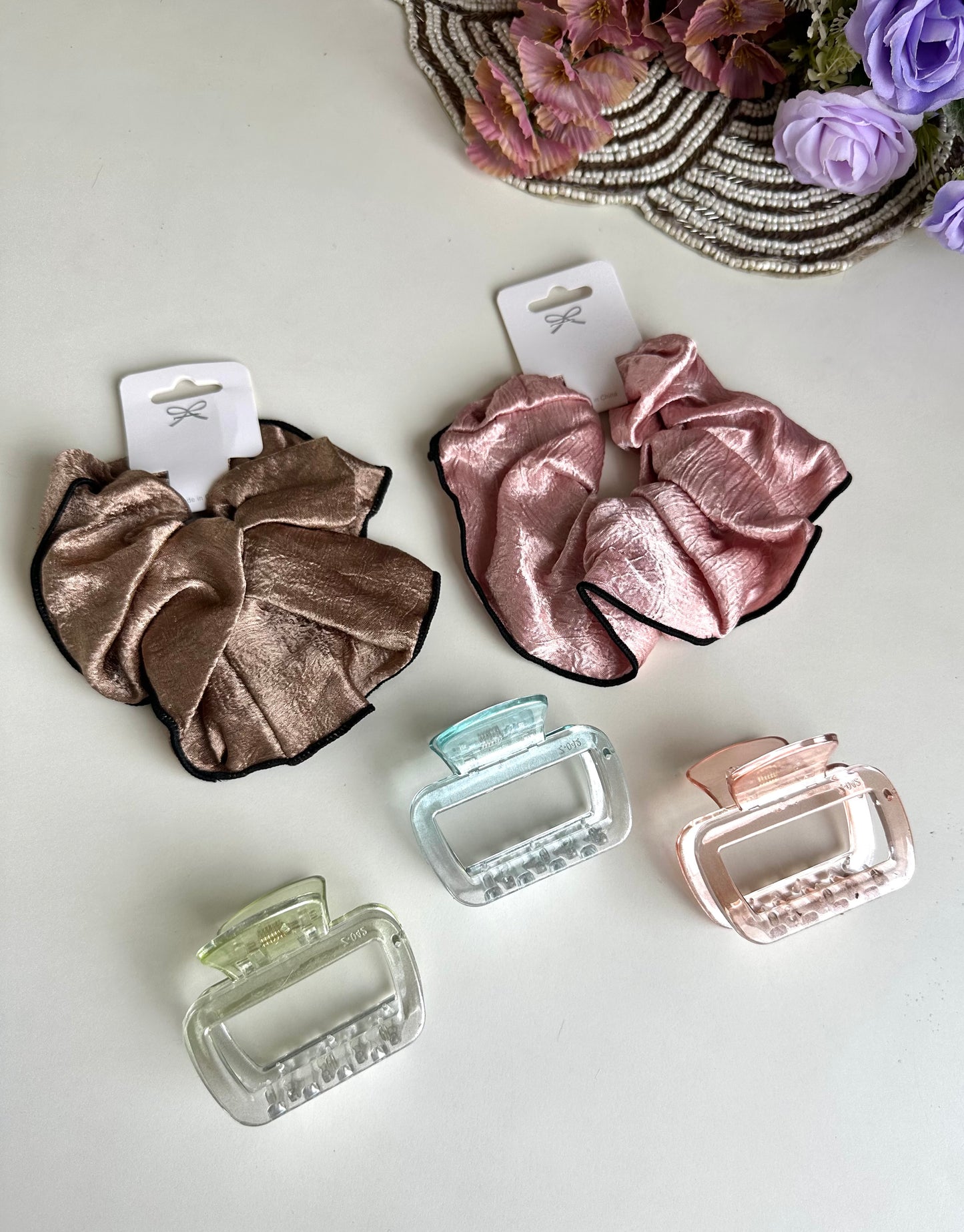 A039 - Combo - 2 Hair scrunchies & 3 Hair clip