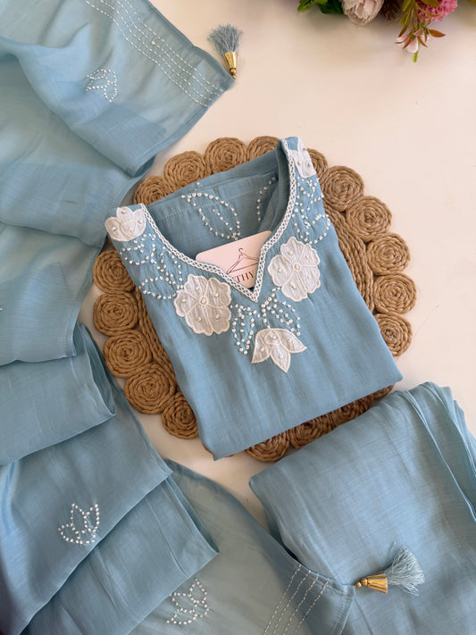 K088 - Surat Mul chanderi appliqué embroidered straight Kurti with pants and dupatta