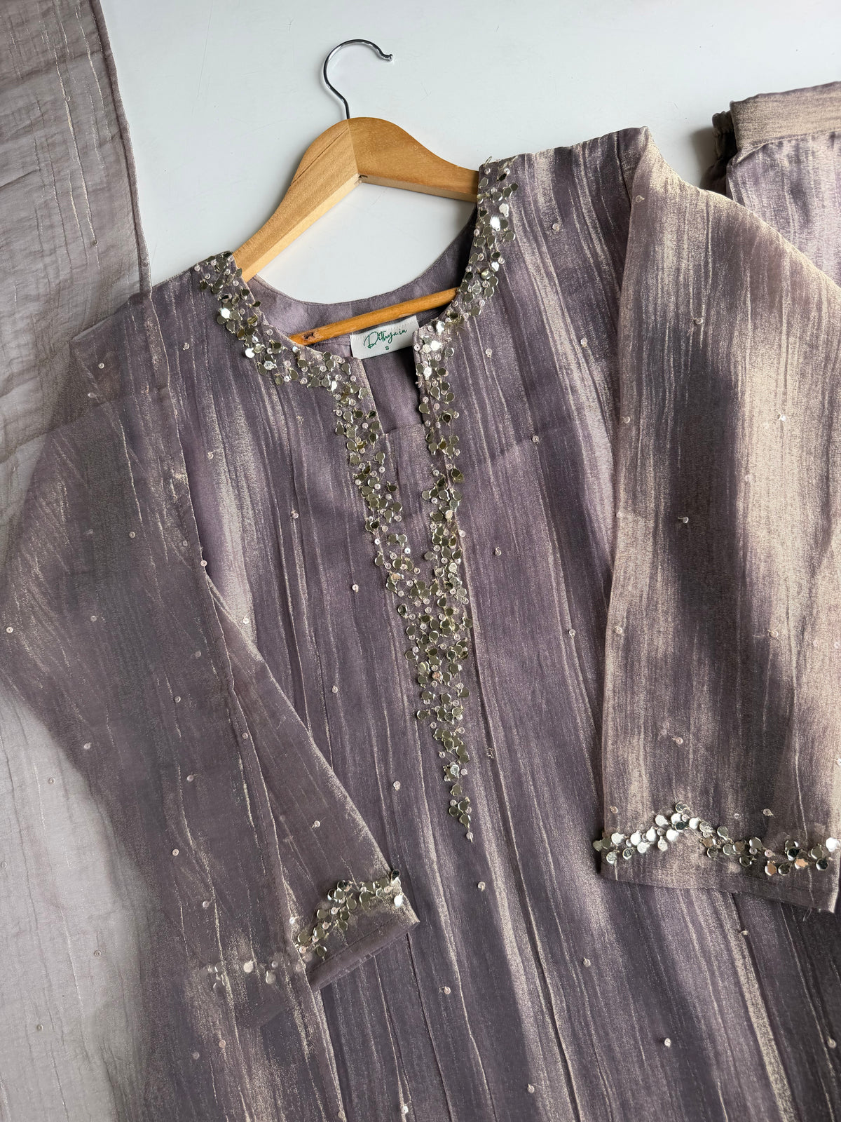 K625 - Crush tissue silk handwork short Kurti with divider pants and dupatta