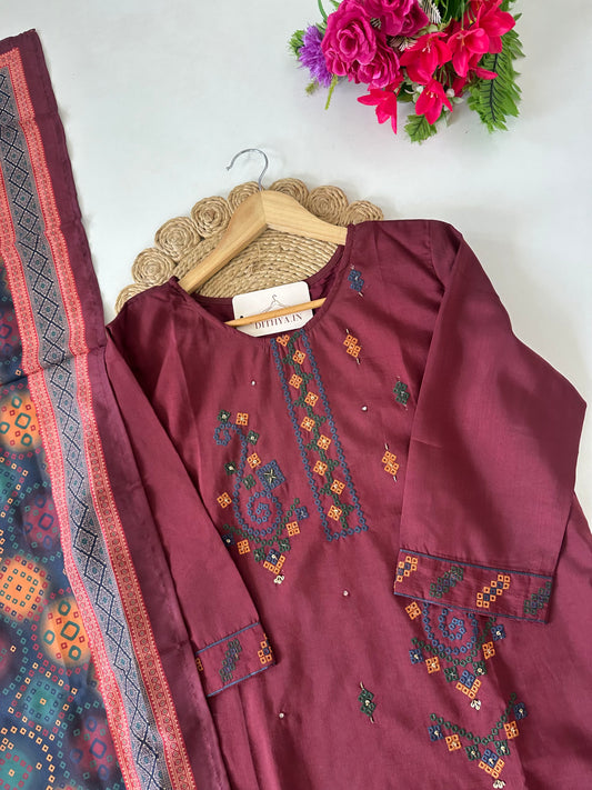 D537-Cotton straight Kurti with pants and dupatta