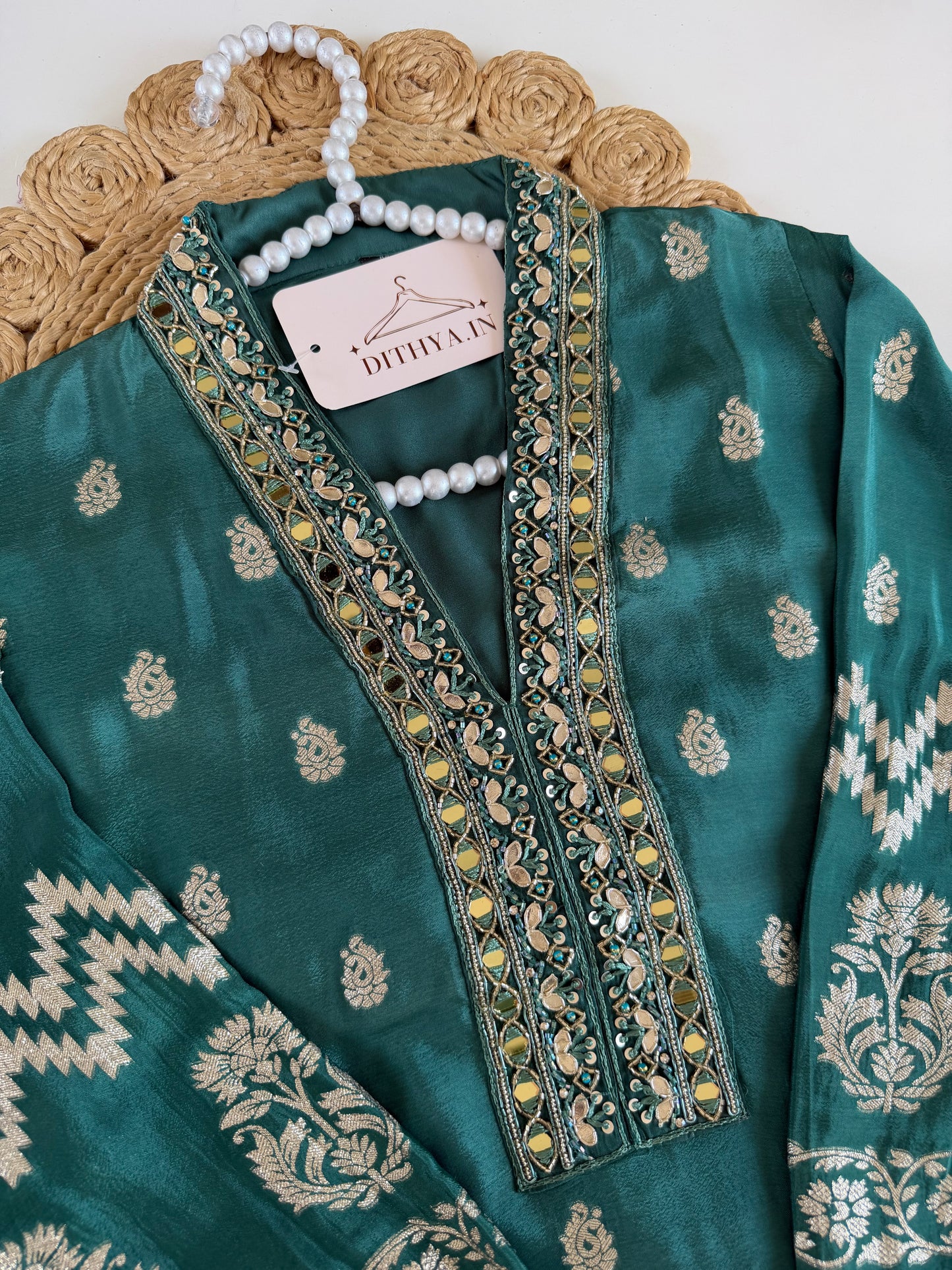 K176 - Russian silk handwork coord set