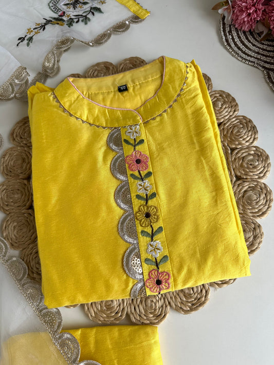 D061 -Dola silk straight kurti with pants and dupatta