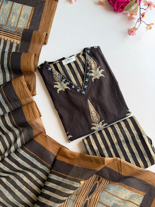 K727 - Mul cotton printed straight Kurti with pants and dupatta
