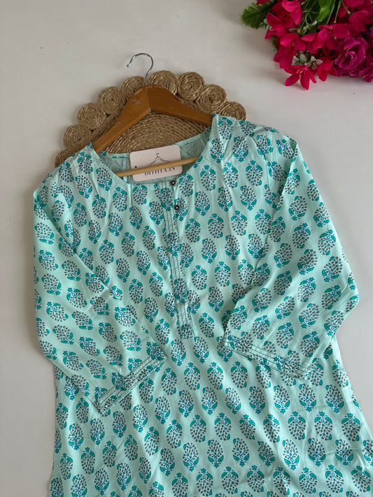D705-Cotton straight Kurti