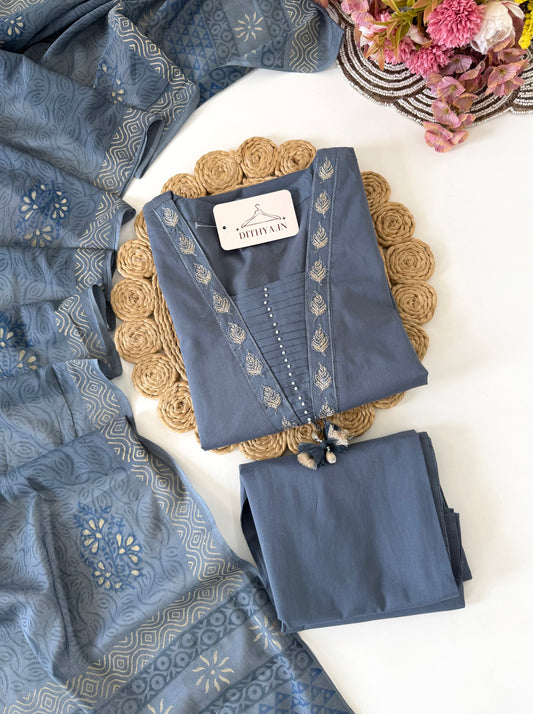 K626 - Mul cotton embroidered straight Kurti with pants and dupatta