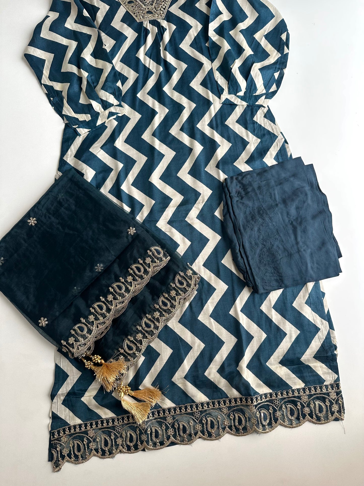 D195 - Russian silk straight kurti with pants and dupatta