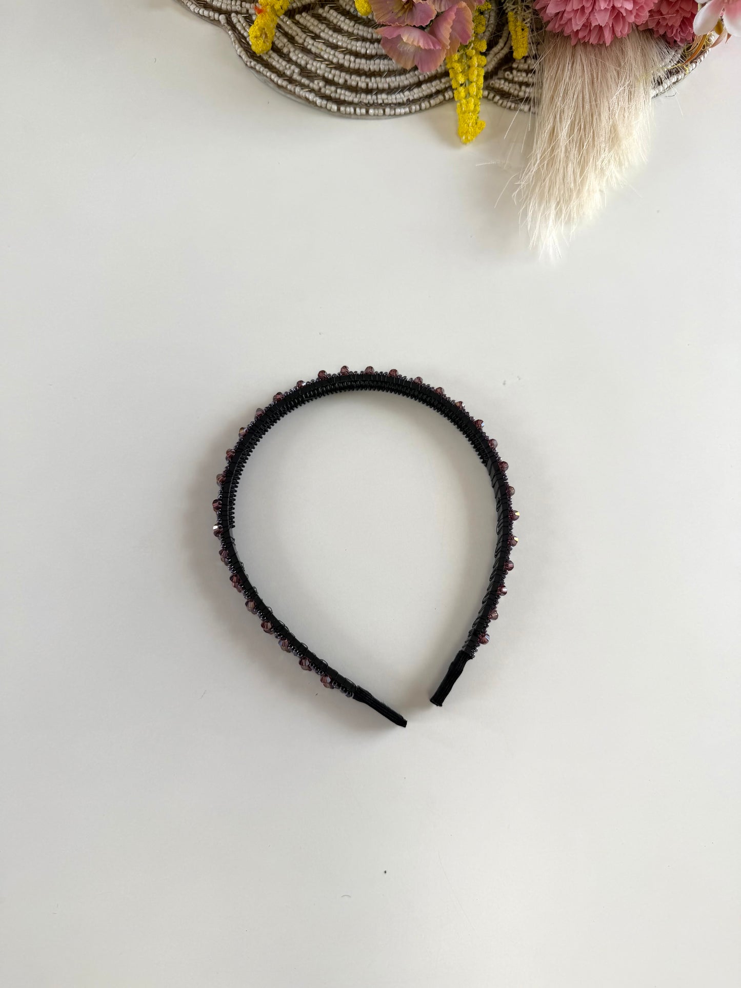 A068 - Beaded hairband in 7 colours (price for each)