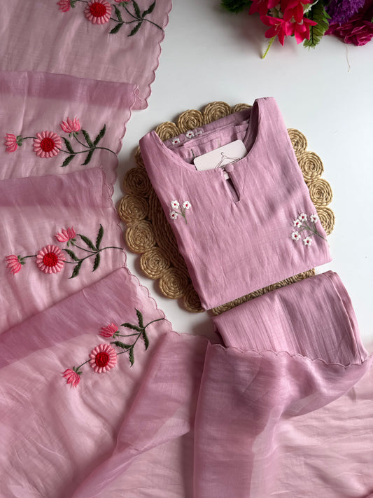 K632 - Mul Chanderi 3D appliqué work straight Kurti with pants and dupatta