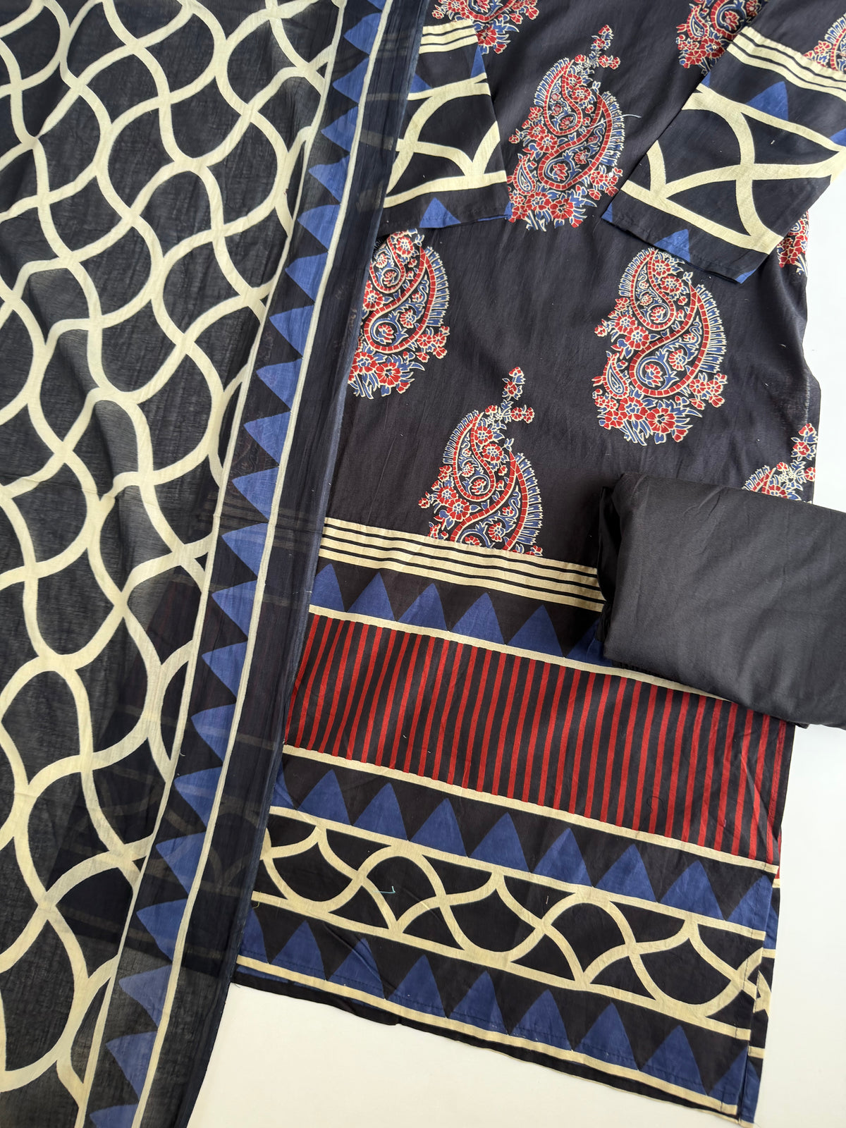 K647 - Mul cotton embroidered straight Kurti with pants and dupatta