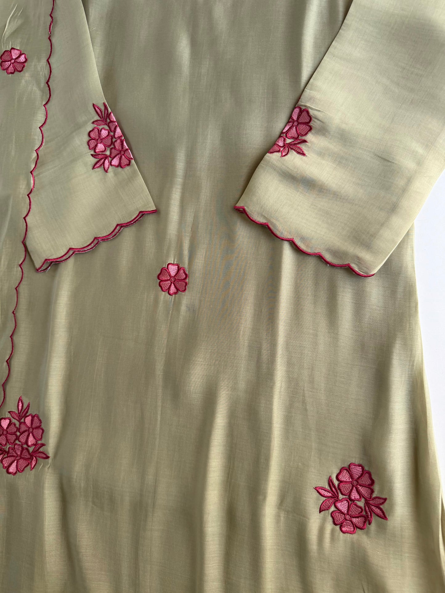 K075 - Mul chanderi embroidered Aline Kurti with pants and dupatta