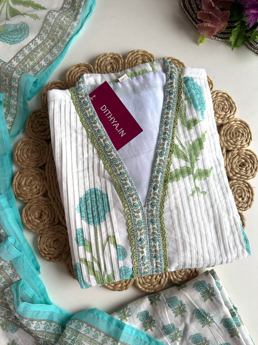 K340 – A-Linien-Kurti aus Mul-Baumwolle mit Pintex-Blumenmuster, Hose und Dupatta