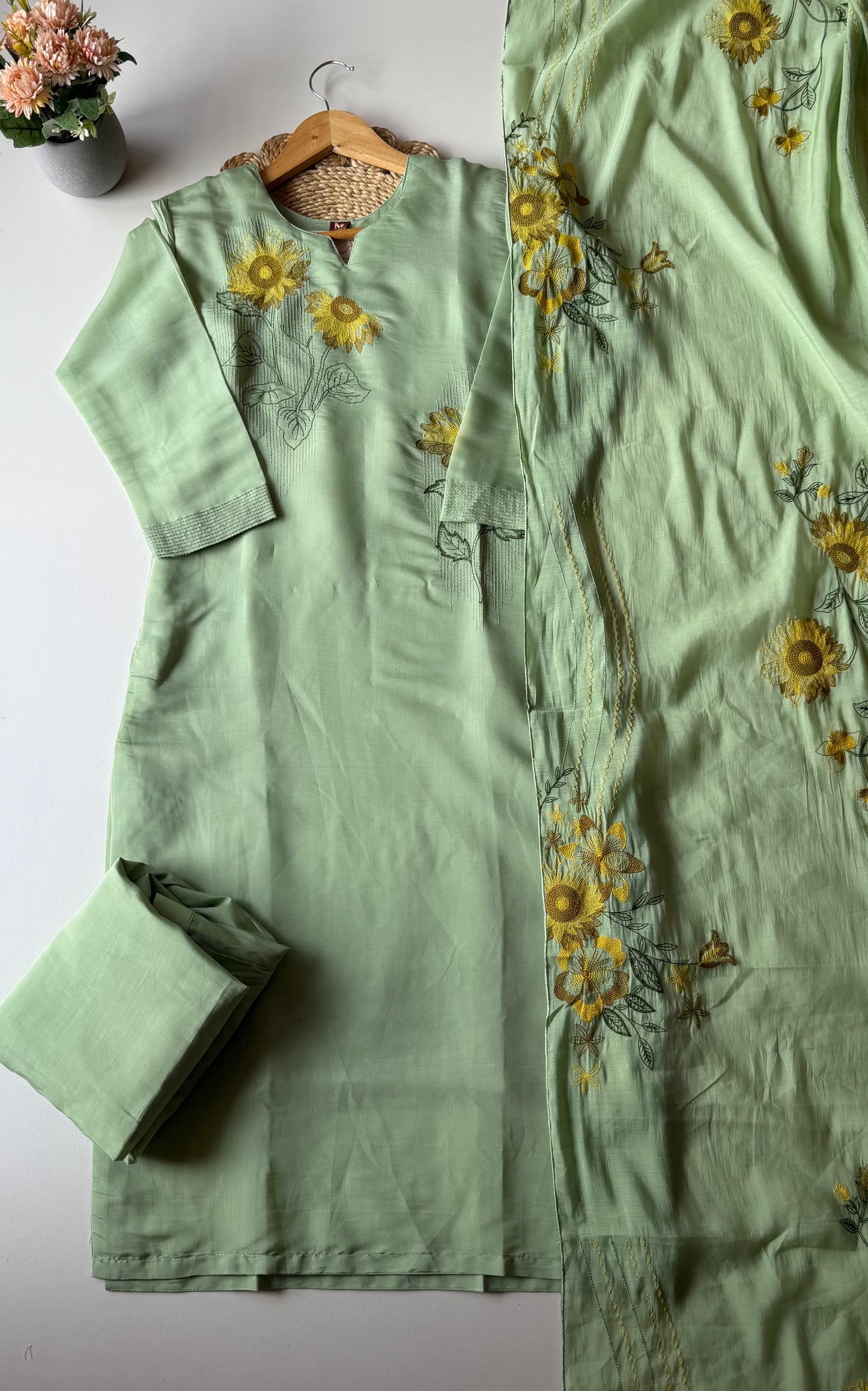 K702 - Surat Mul chanderi embroidered straight Kurti with pants and dupatta in 2 colours