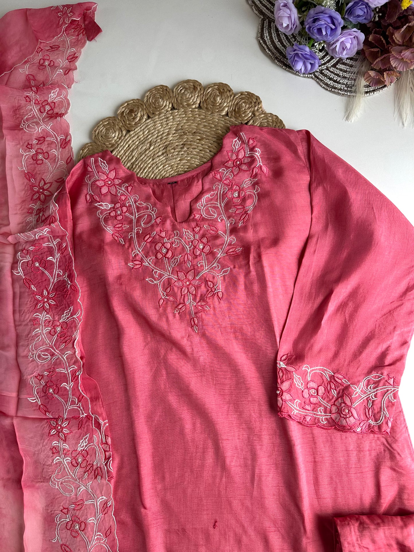 D259 - Dola silk straight kurti with pants and dupatta