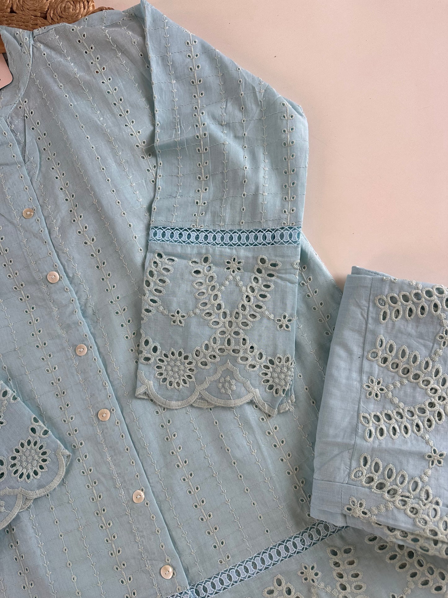 K477 - Mul cotton cut work embroidered coord set