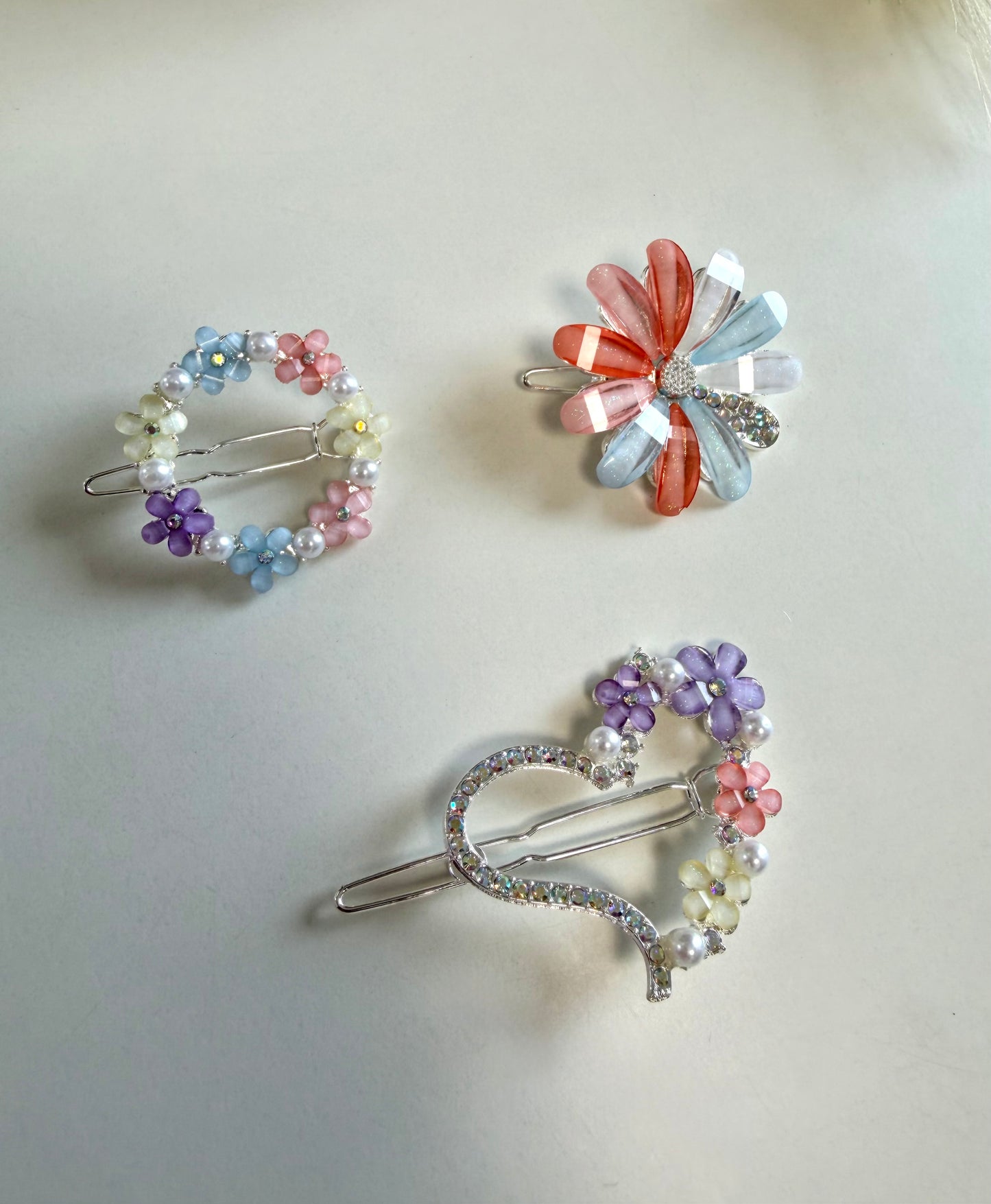 A049 - Set of 3 stone hair clips