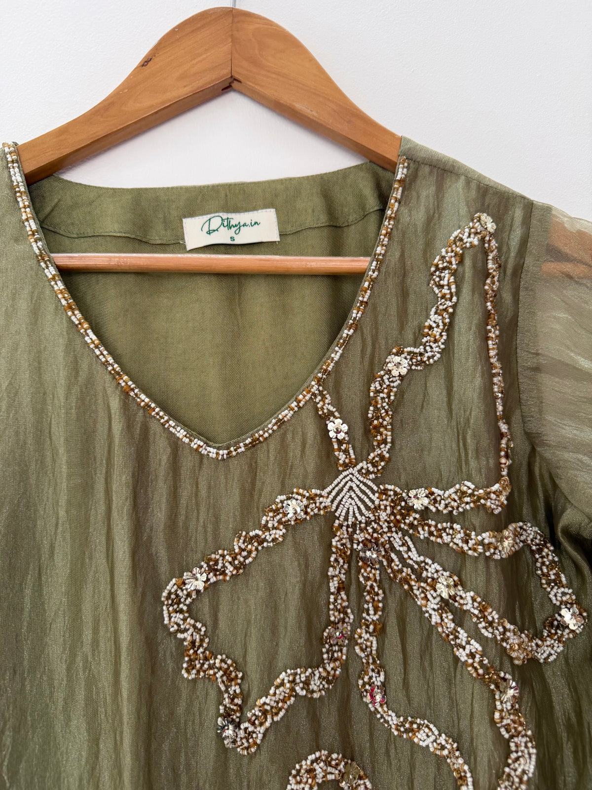 K112 - Crush tissue silk handwork coord set