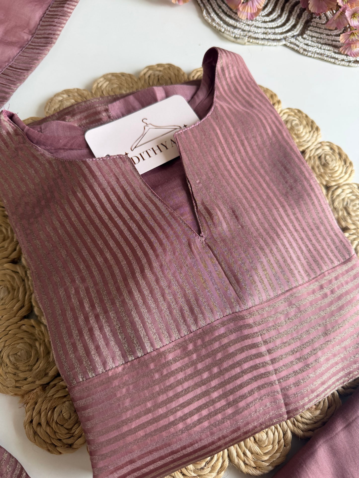 K089 - Mul chanderi zari Aline Kurti with pants and dupatta