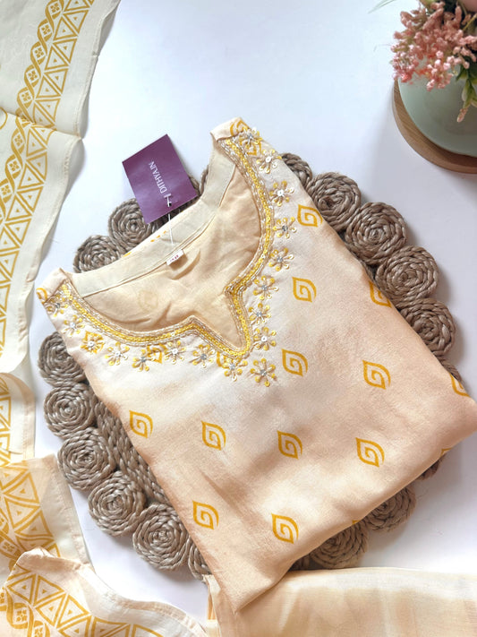 K160 - Dola silk printed straight Kurti with pants and dupatta