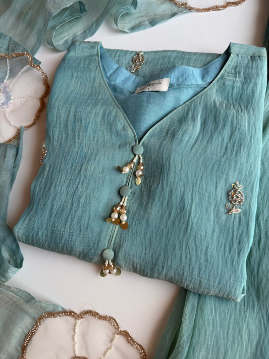 K731 - Crush tissue handwork short Kurti with divider pants and dupatta