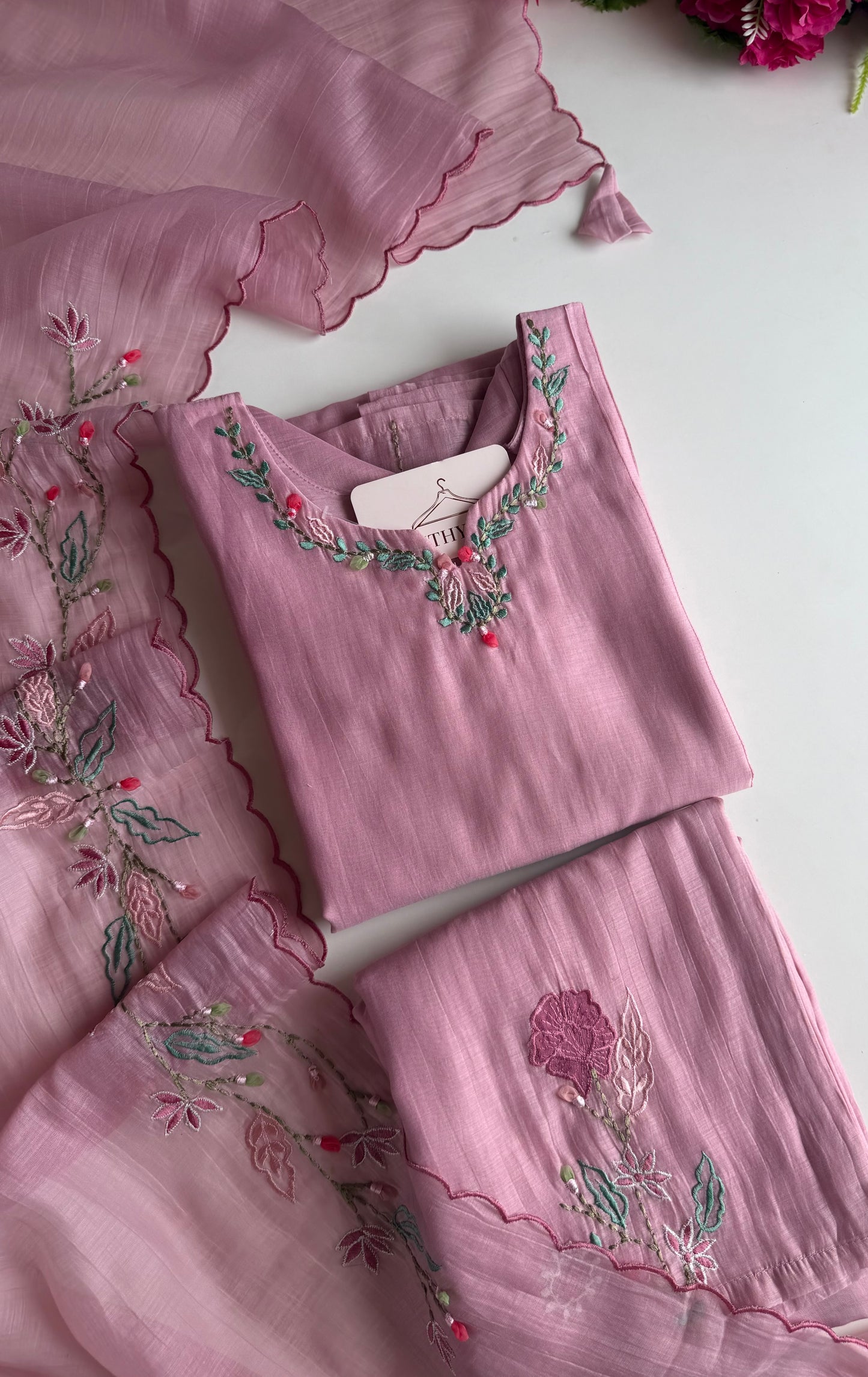 K600 - Mul chanderi 3d appliqué work straight Kurti with pants and dupatta