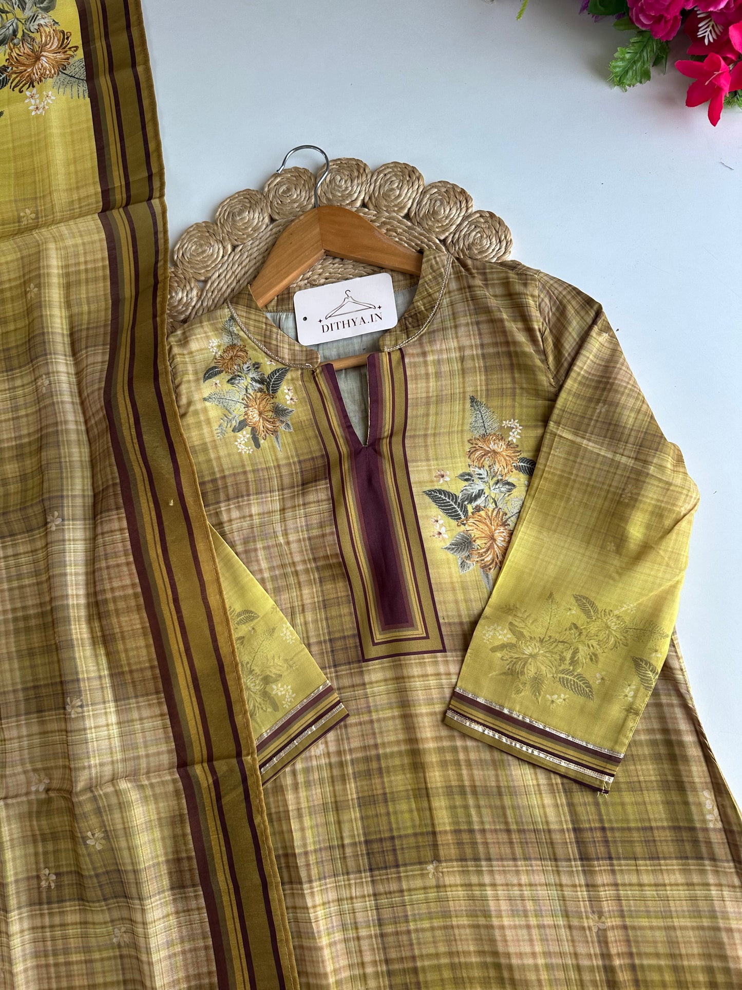 D512-Rayon straight Kurti with pants and dupatta