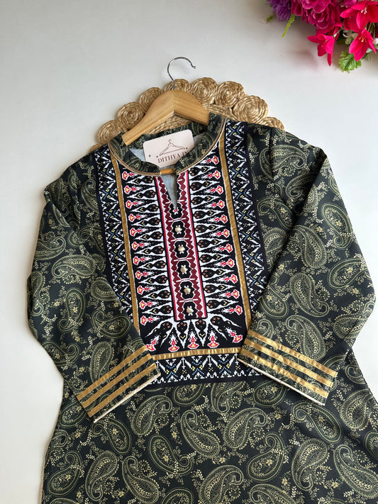 D522-Muslin straight Kurti with pants