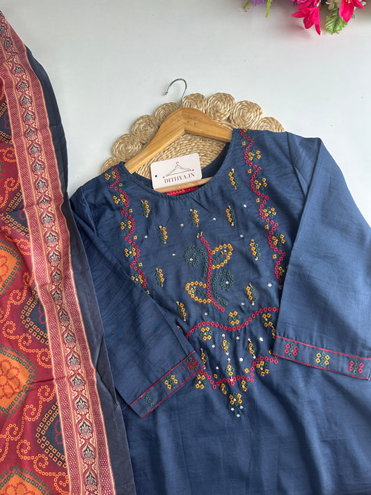 D582-Cotton straight Kurti with pants and dupatta