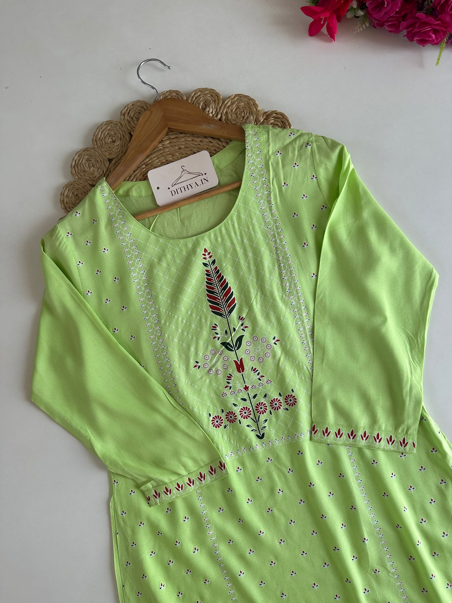D653-Muslin straight Kurti