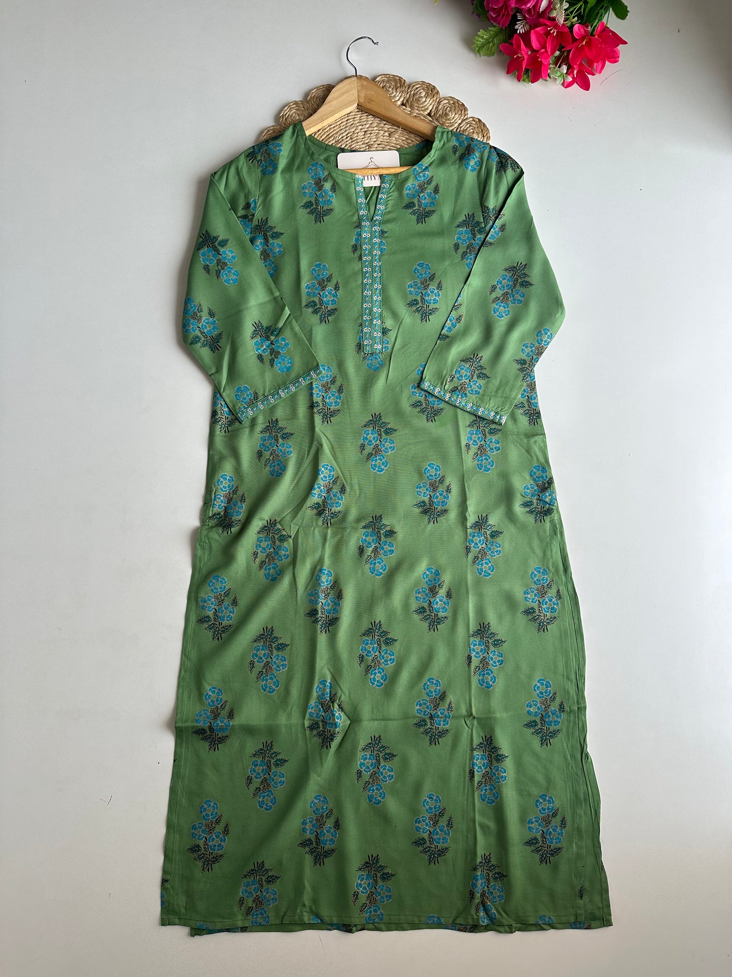 D664-Muslin straight Kurti