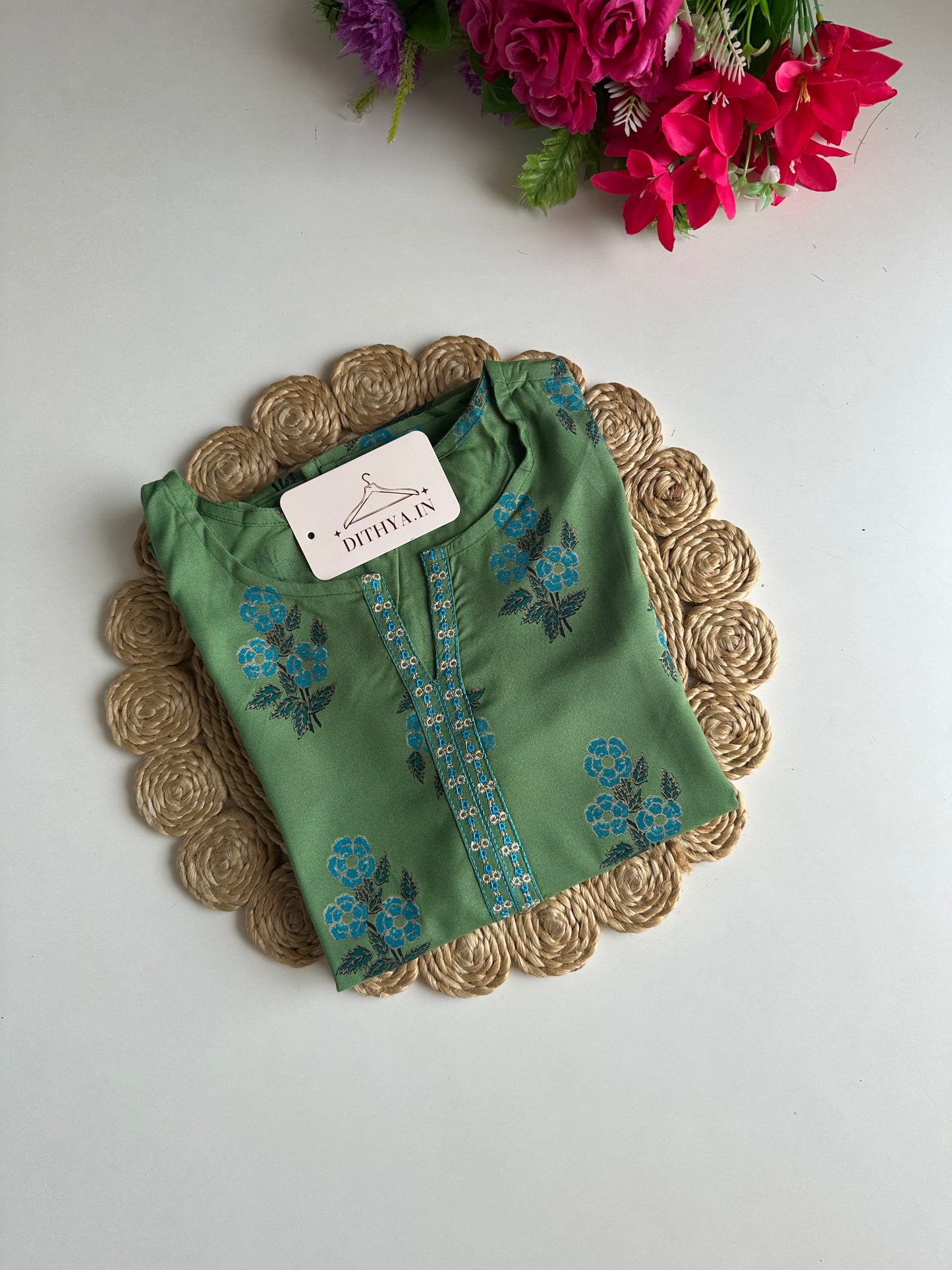 D664-Muslin straight Kurti