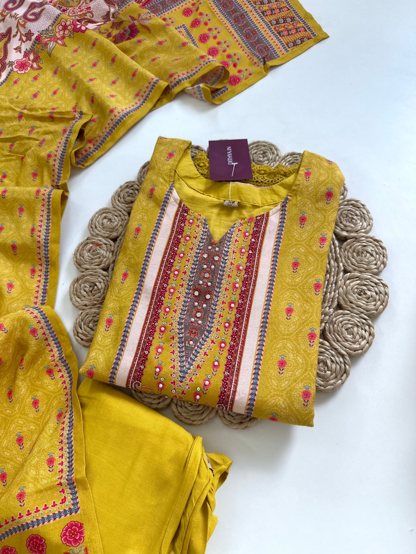 K134 - Muslin Paki print straight kurti with pants and dupatta.