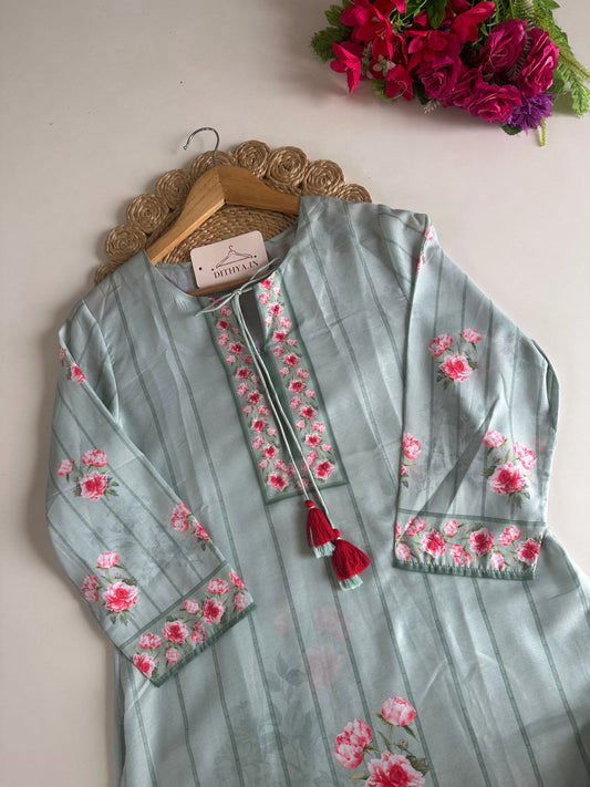 D742-Rayon straight Kurti with pants