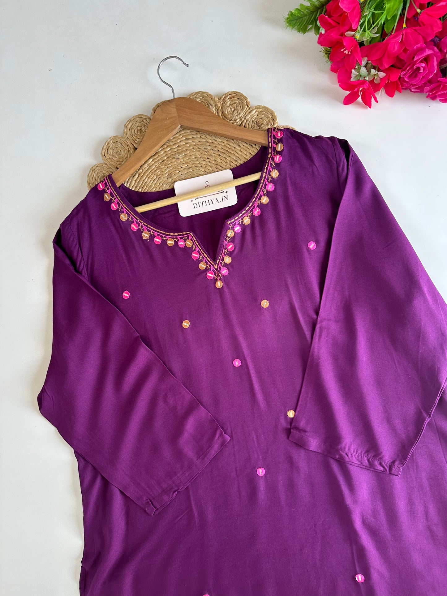 D749-Muslin straight Kurti