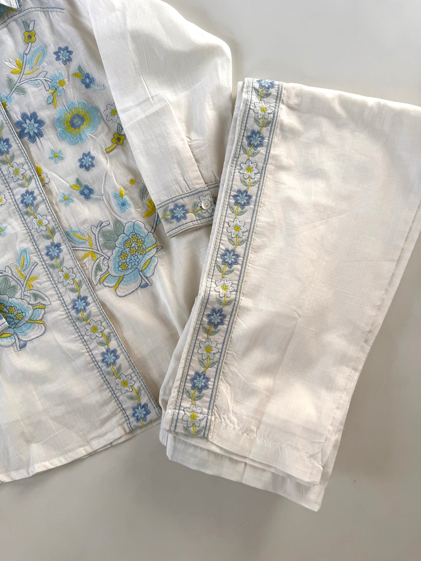 K172 - Pure Mul cotton hand embroidered coord set