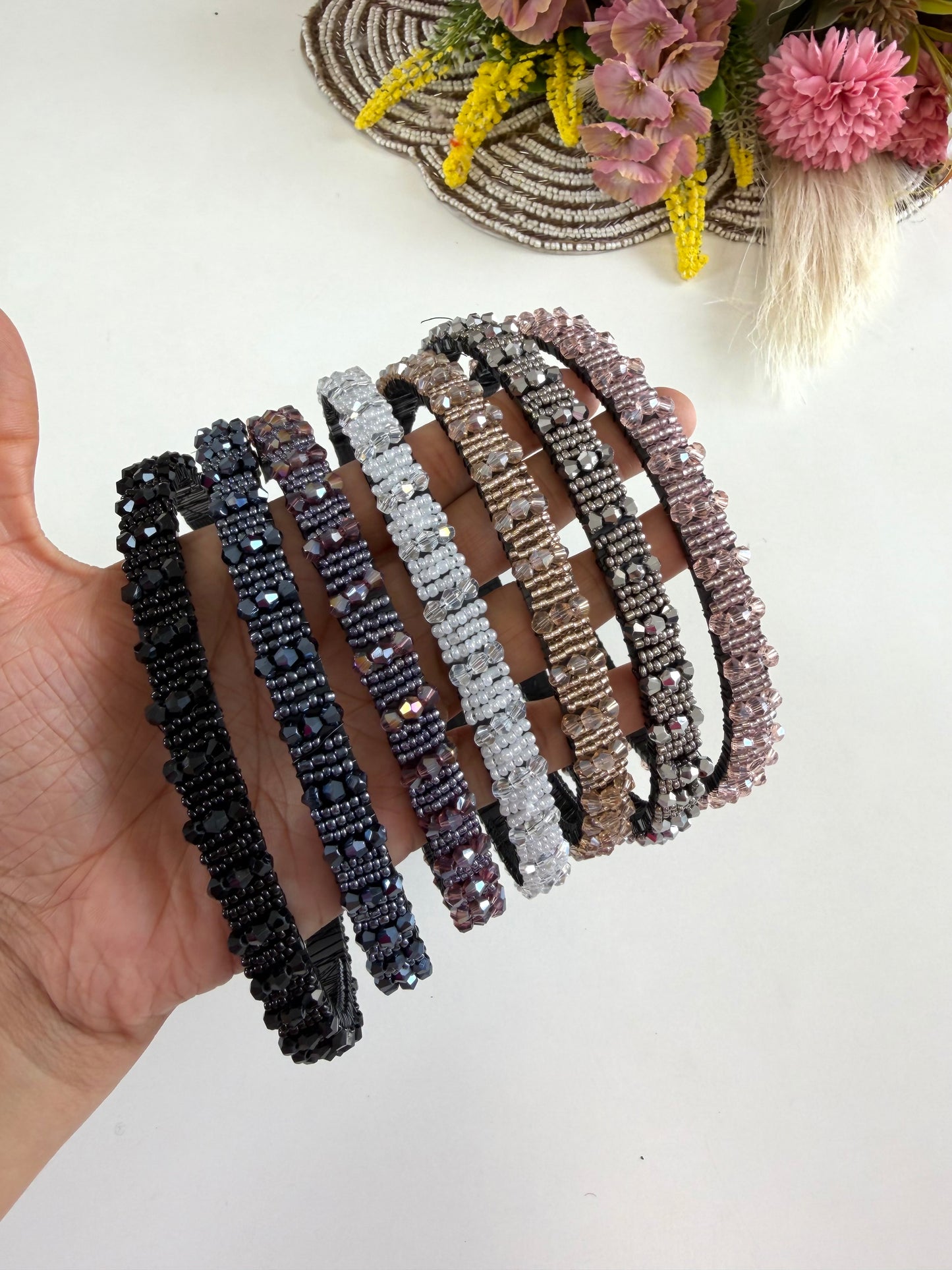 A068 - Beaded hairband in 7 colours (price for each)