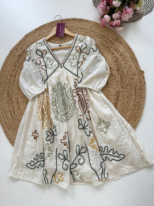 K406 - Cotton embroidered short tunic