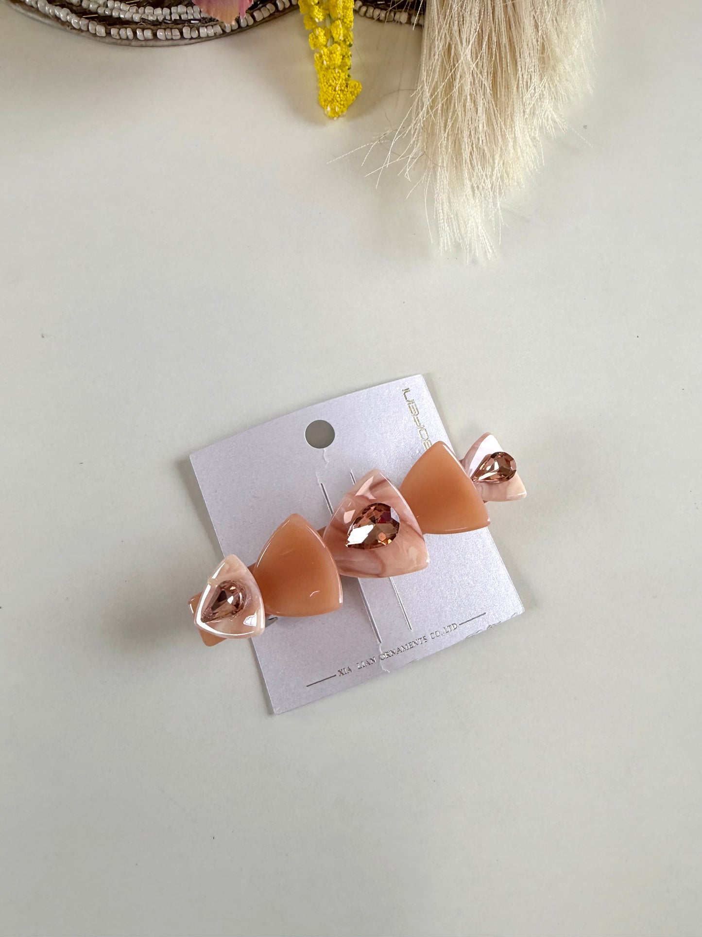 A061 - Designer hairclips in 2 styles