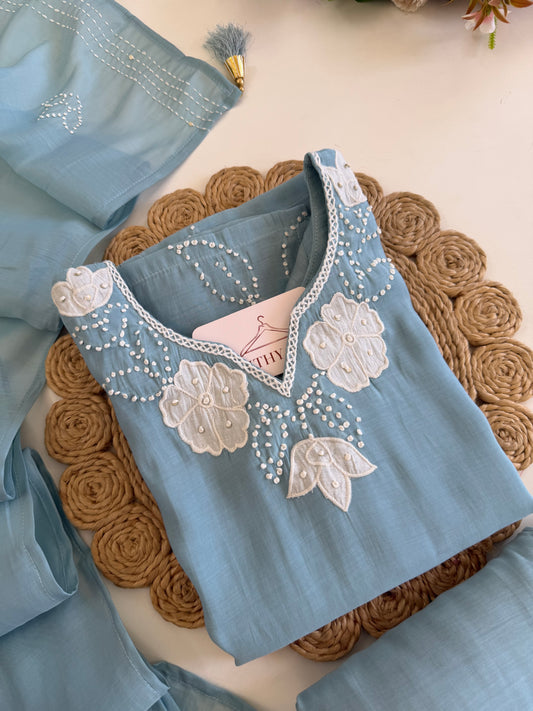 K088 - Surat Mul chanderi appliqué embroidered straight Kurti with pants and dupatta