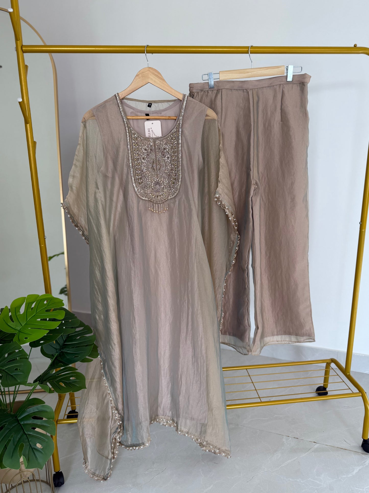 K116 - Tissue silk handwork kaftan with inner and pants