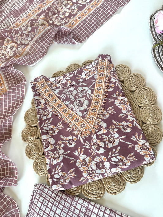 K313 - Gerader Kurti aus bedruckter Baumwolle mit Hose und Dupatta in 2 Farben