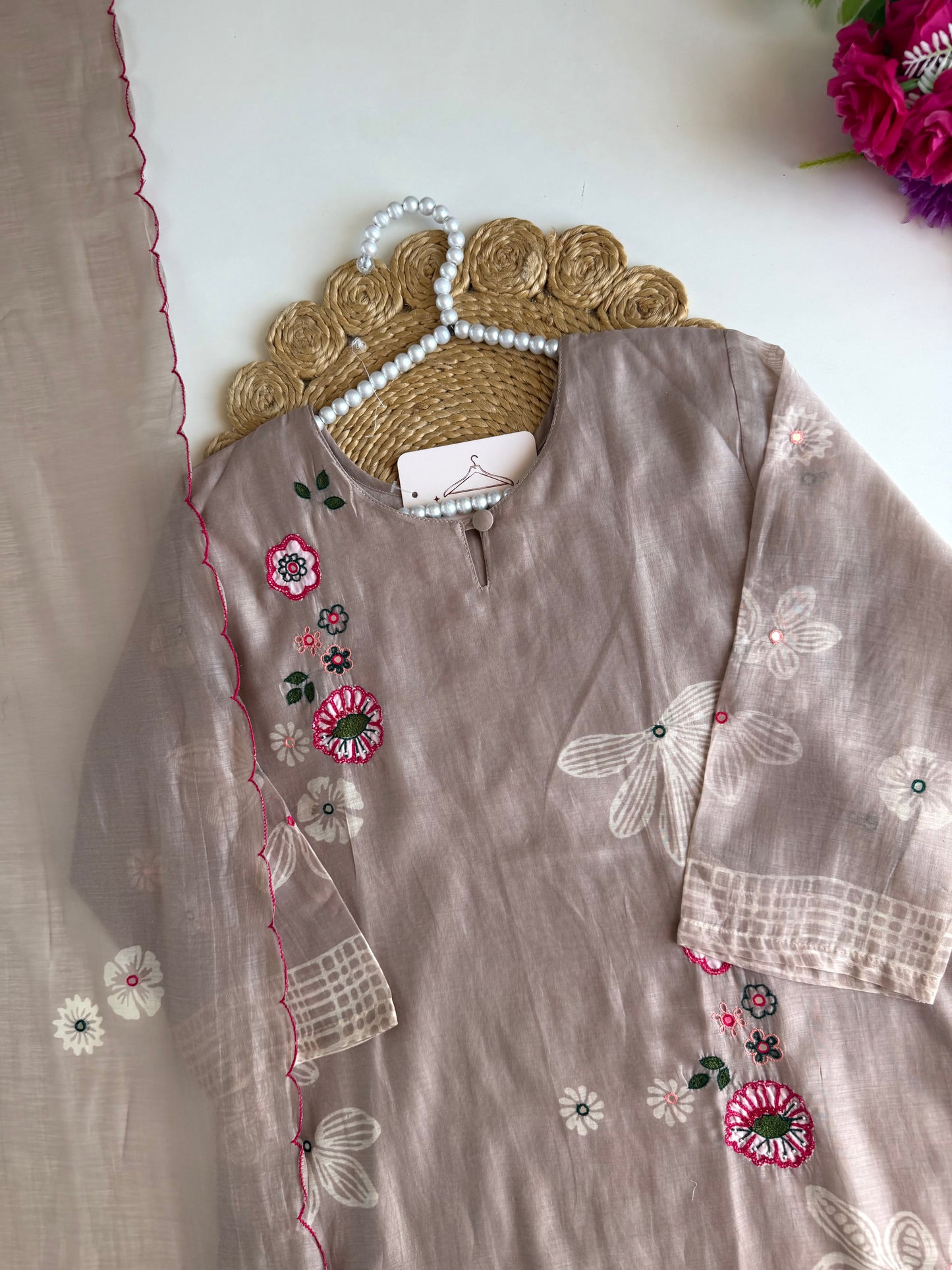 K619 - Mul chanderi embroidered straight Kurti with pants and dupatta