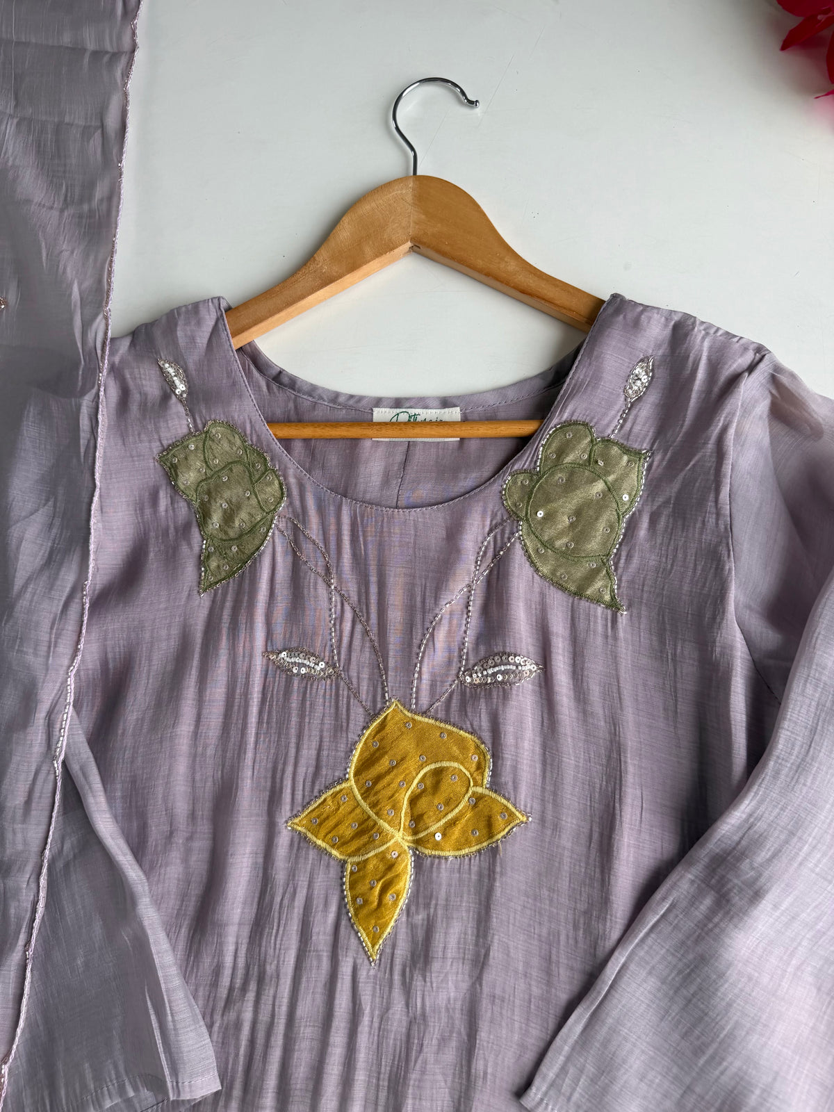 K131 - Surat mul chanderi appliqué handwork straight Kurti with pants and dupatta