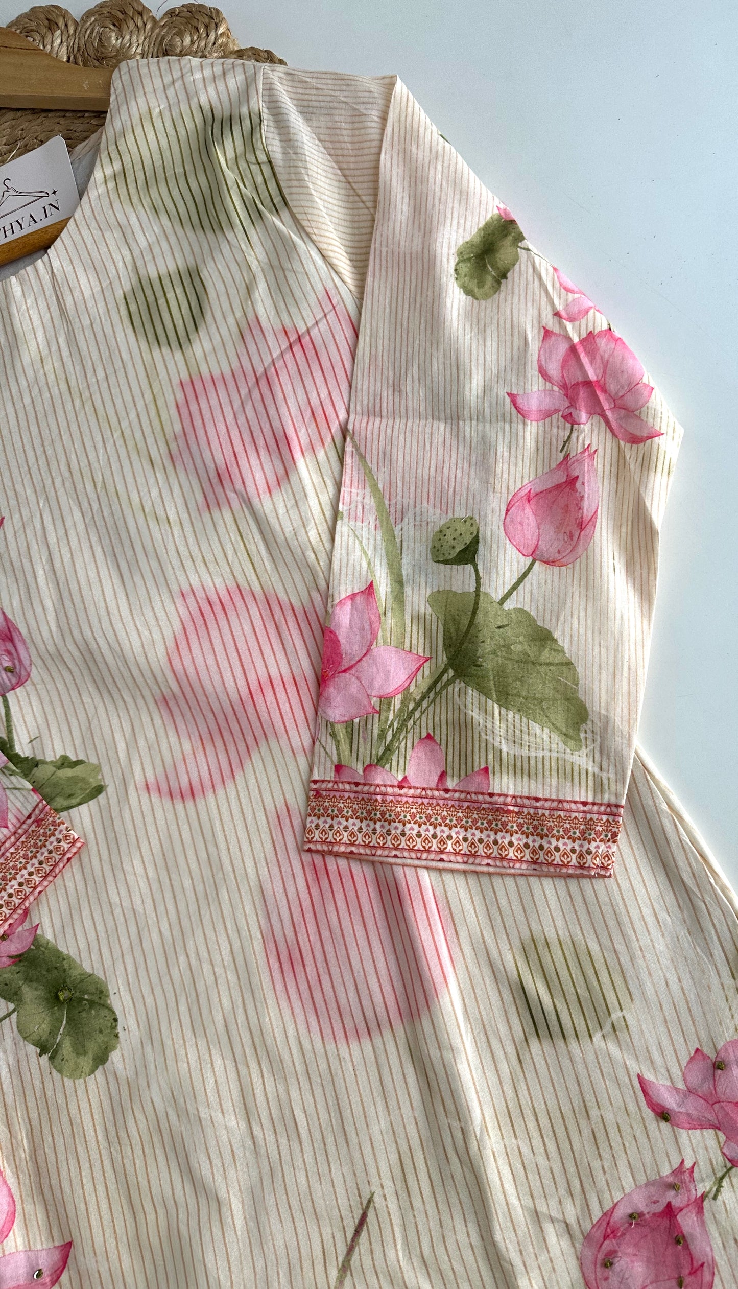 K518 - Mul cotton floral straight Kurti with pants and dupatta