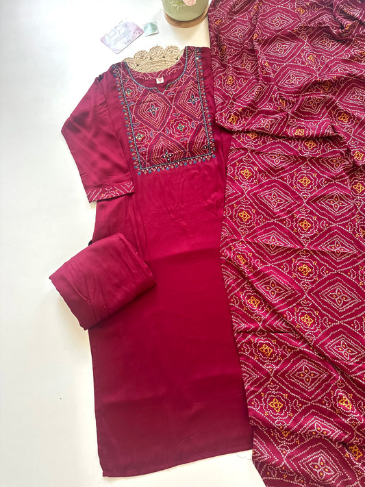 K154 - Muslin silk Bandhini print straight kurti with pants and dupatta.