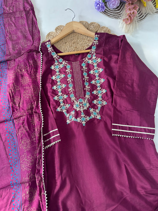 D306 - Roman silk straight kurti with pants and dupatta