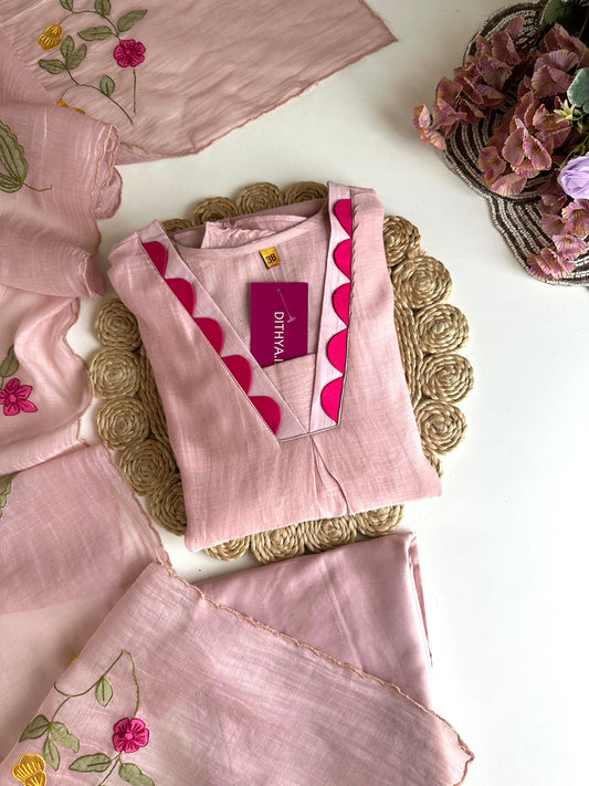 K106 - Mul Chanderi Appliqué work Aline Kurti with pants and dupatta