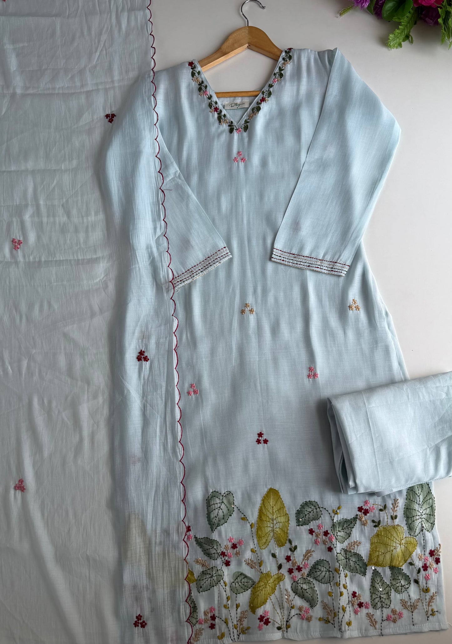 K516 - Surat Mul chanderi embroidered straight Kurti with pants and dupatta in 2 colours