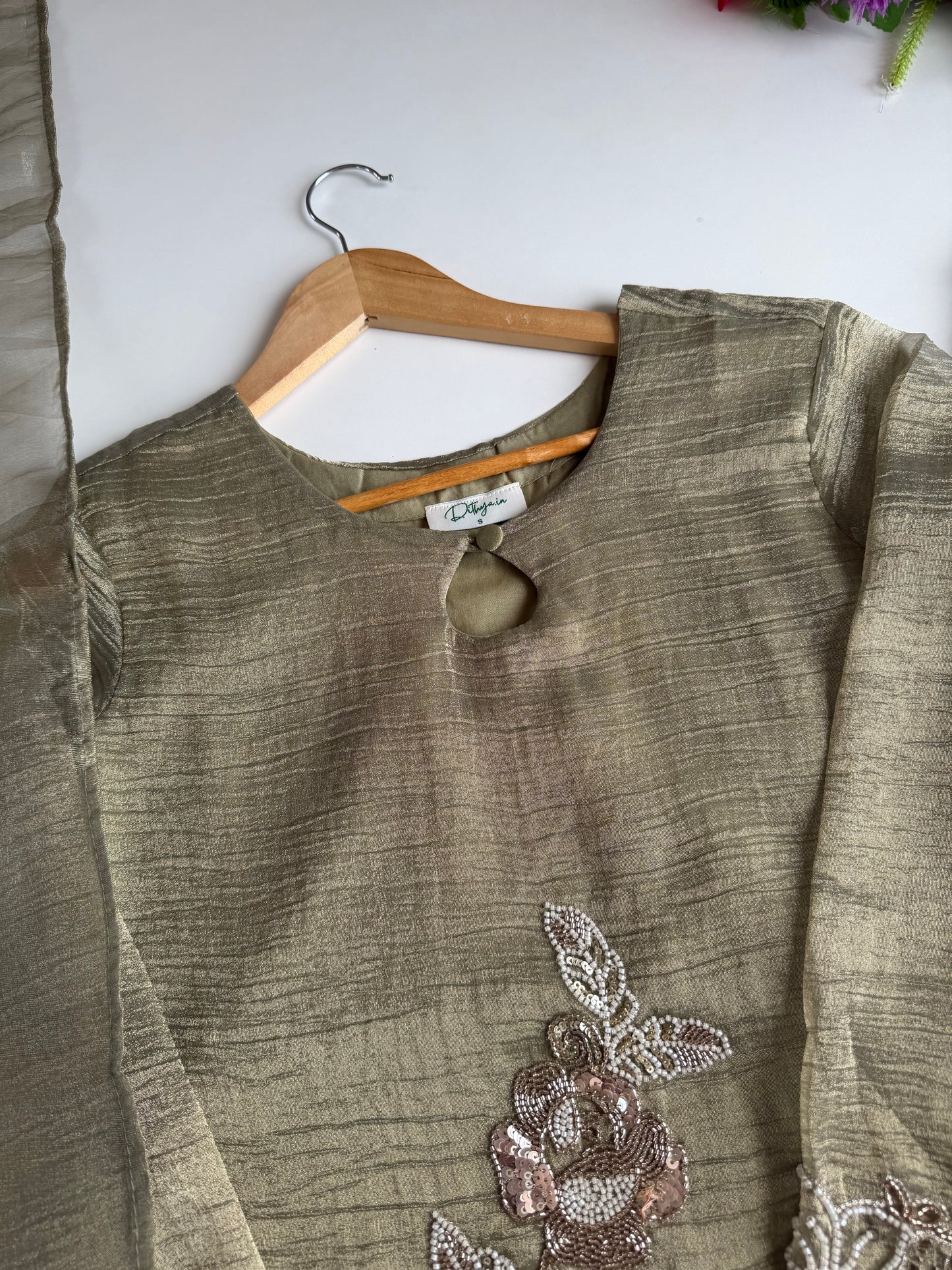K511 - Crushed tissue silk handwork short Kurti with divider pants and dupatta