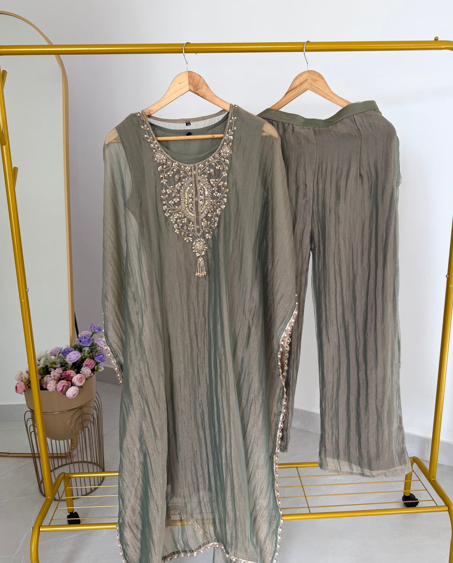 K506 - Glass tissue silk handwork kaftan with inner and pants