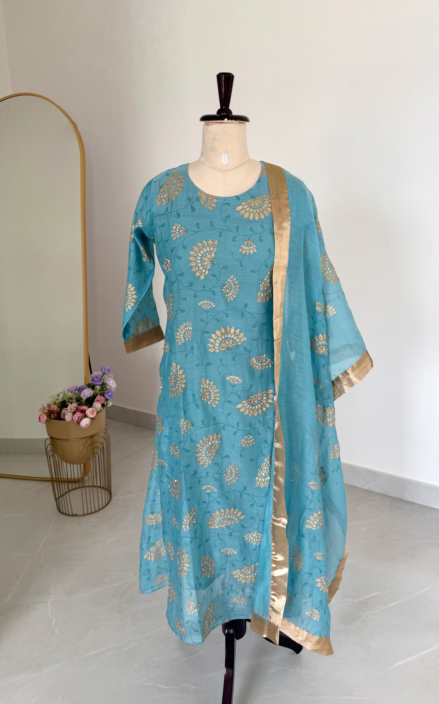 K502 - Mul chanderi handwork aline Kurti with pants and dupatta
